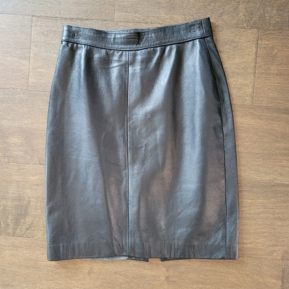 Vera Pelle Italian leather mini skirt